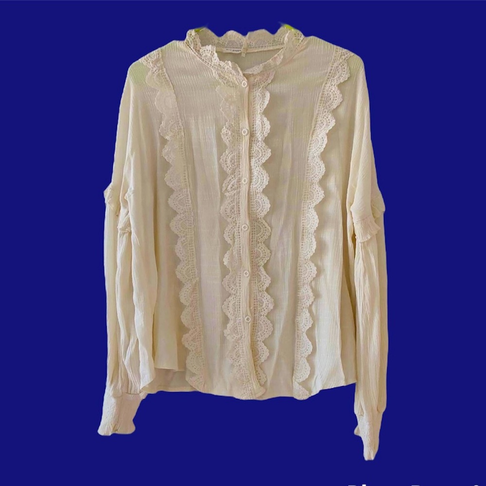 Floral cream lace shirt